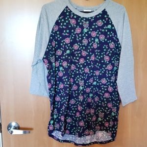 Lularoe top (randy)